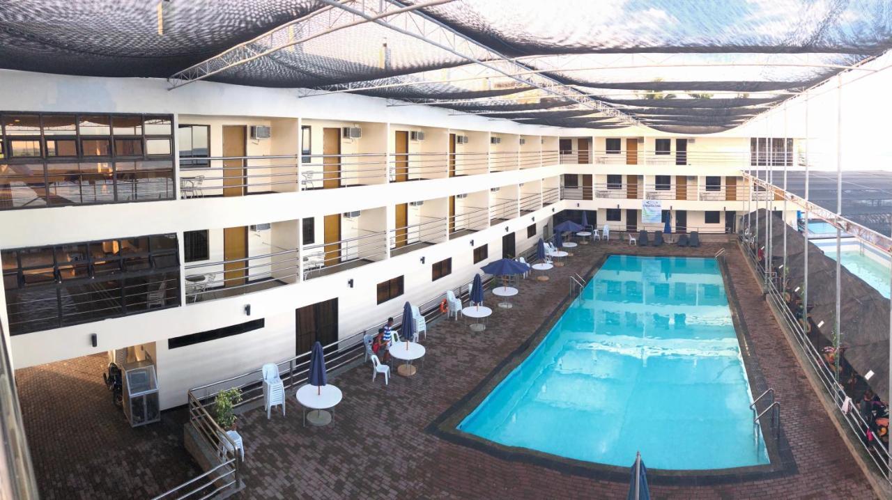 La Primera Grande Beach Resort Roxas  Dış mekan fotoğraf
