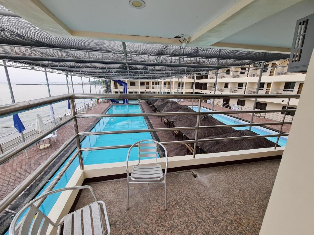 La Primera Grande Beach Resort Roxas  Dış mekan fotoğraf